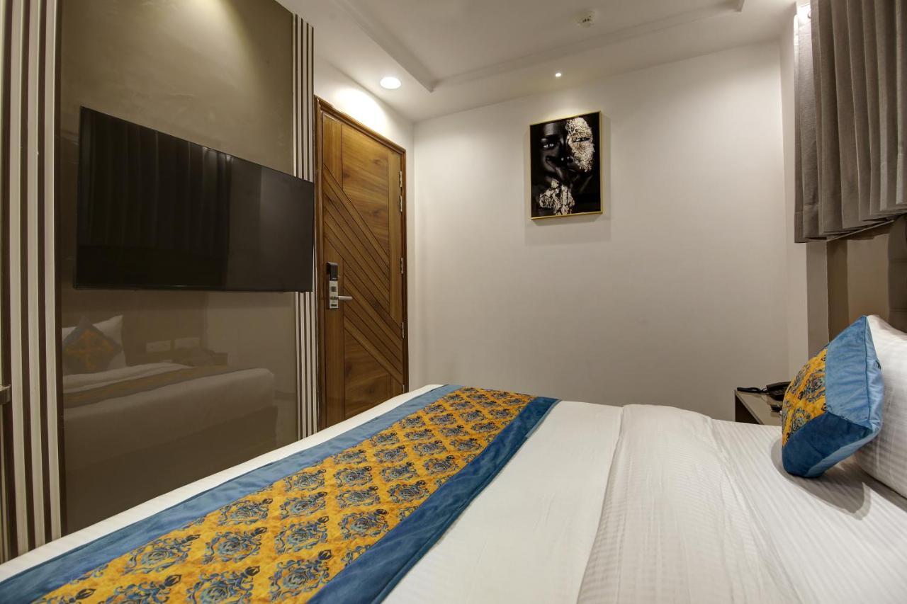 Hotel Kaca Inn-By Haveliya Hotels- Traveller'S Choice Award Winner 2025 Nova Deli Exterior foto