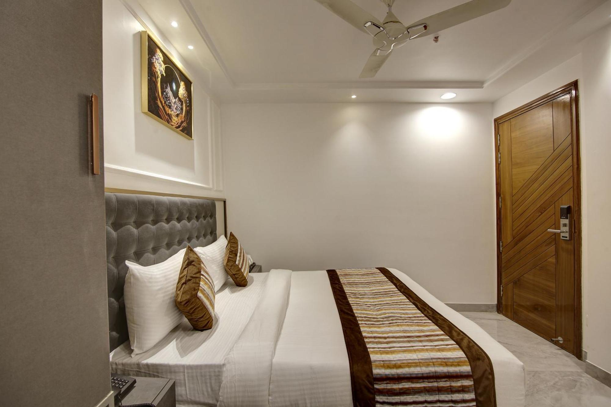 Hotel Kaca Inn-By Haveliya Hotels- Traveller'S Choice Award Winner 2025 Nova Deli Exterior foto